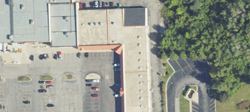 Retail Space in Well-Maintained Plaza