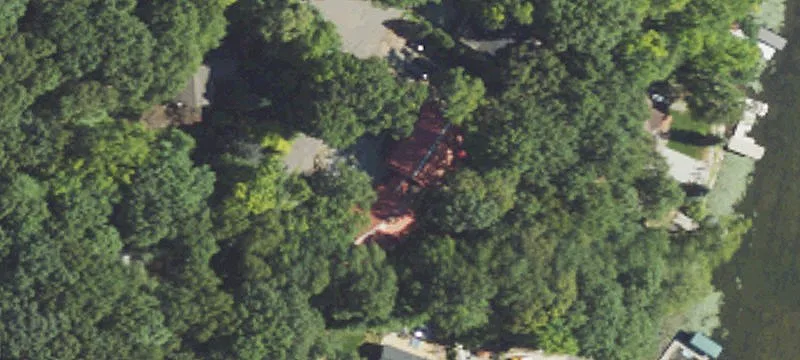 Log Cabin on Walters Lake