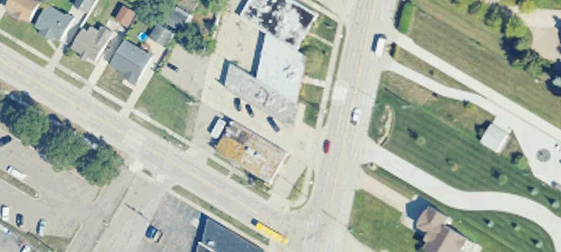 Commercial Office/Retail Building For Rent