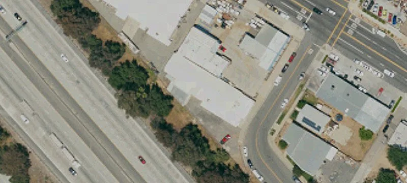 Versatile Commercial Building Near Freeways