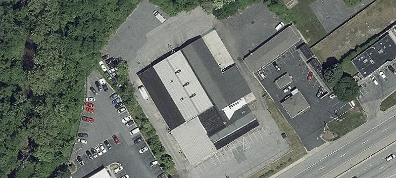Adaptable Warehouse and Showroom Space