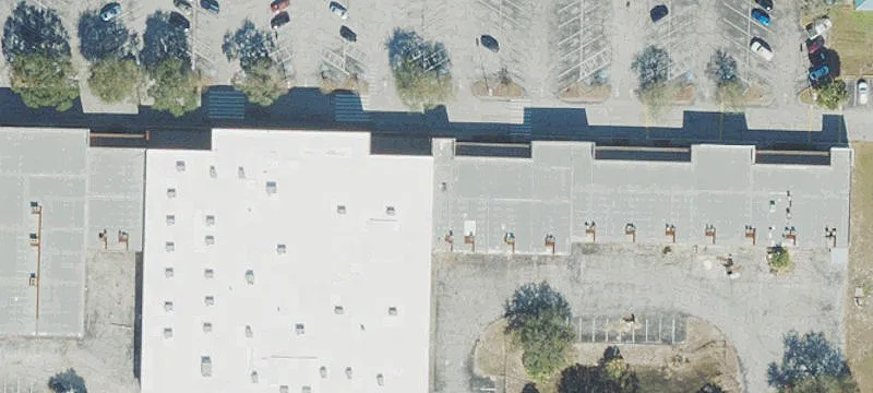 Spacious Shopping Center Investment Opportunity