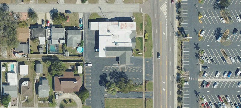 Free Standing Building on 49th