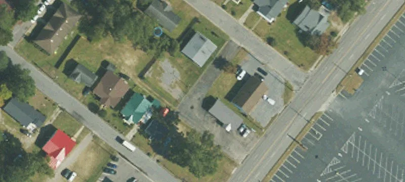 Commercial Building in Prime Location