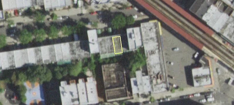 Brooklyn Duplex Near Train