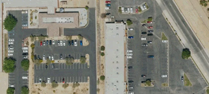 Retail Space in Green Tree Plaza
