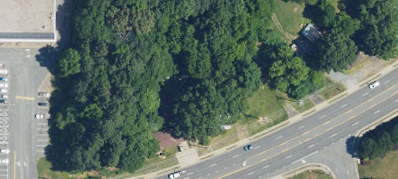 Commercial Lot in Growing City