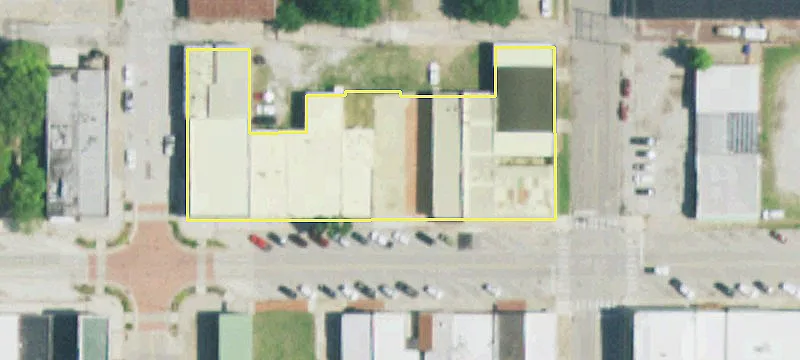 Shawnee Corner Lot Building