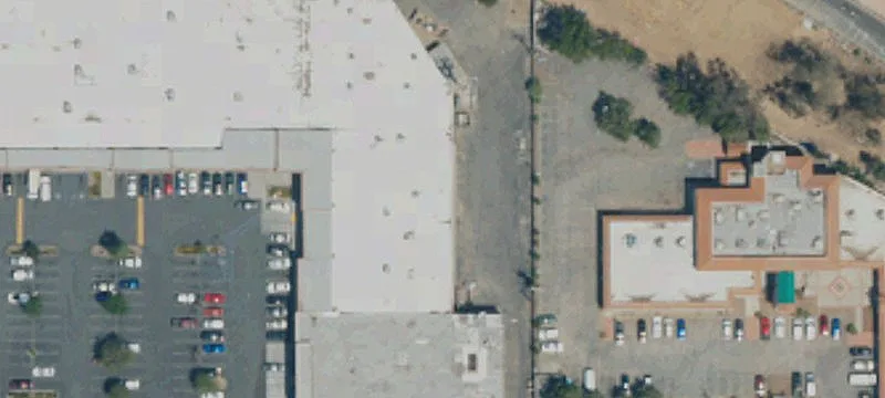 Highland Avenue Multi-Tenant Retail Space