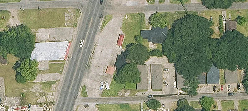 Versatile Commercial Property on Plank Road