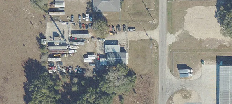 Commercial Lot with Garage