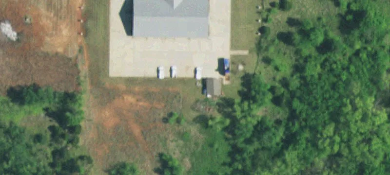 Spacious Shawnee Commercial Building on Acreage