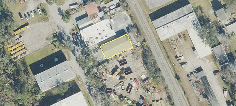 Daytona Beach Warehouse with Yard