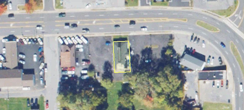Retail/Office/Restaurant Building For Lease