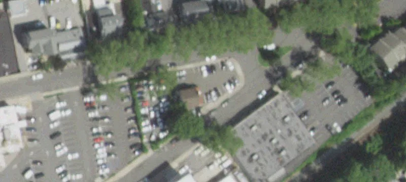 Manhasset Retail Building with Parking