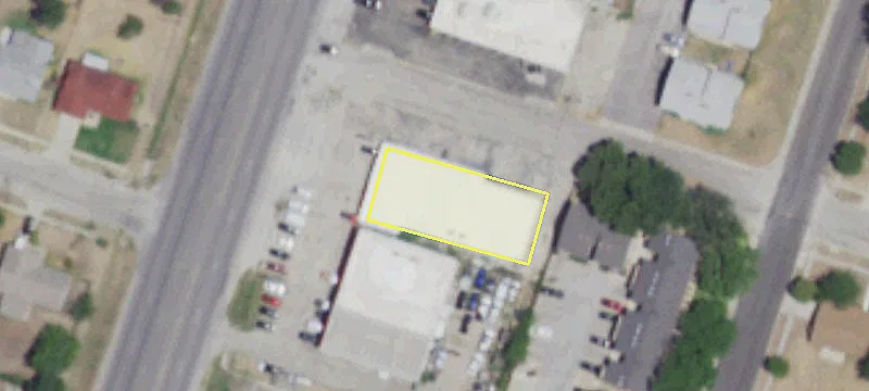 Spacious Mixed-Use Building For Rent