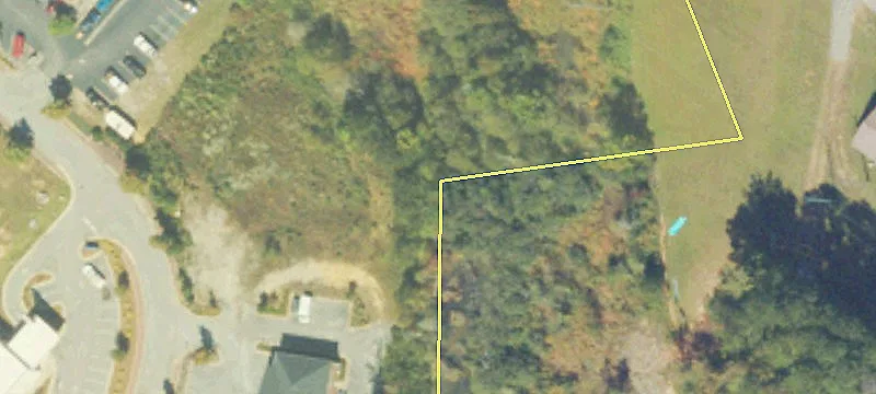 Commercial Parcel in Established Complex