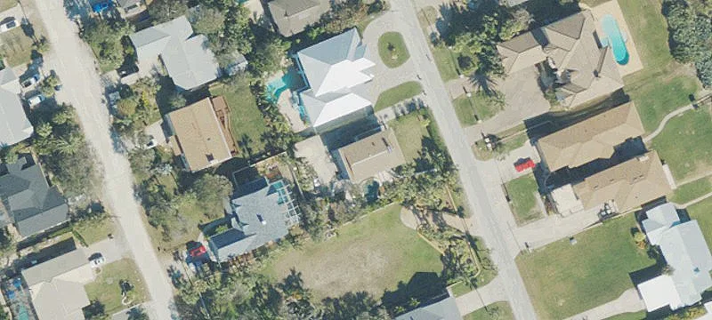 Freestanding Building in New Smyrna Beach