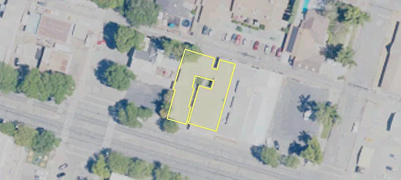 Furnished Restaurant and Bar Opportunity