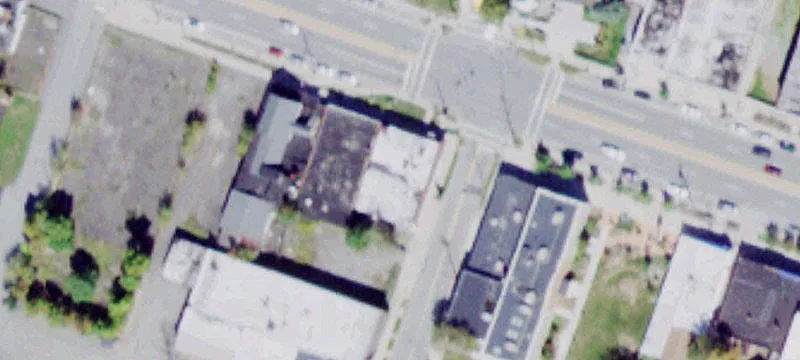 Four-Unit Building on Broadway