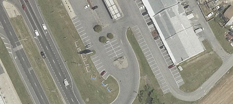 Commercial Site on High-Traffic Intersection