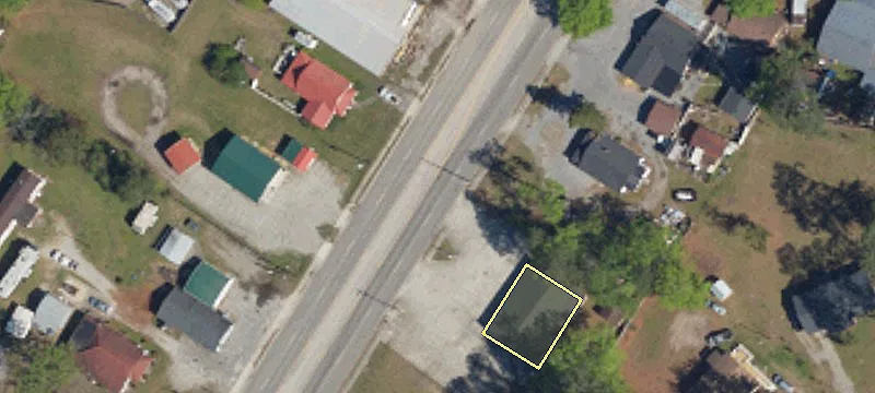 Retail Property on High-Traffic Highway