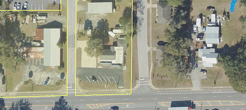 Versatile Commercial Building on Bonnie Heath