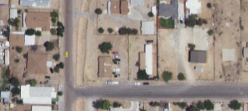Commercial Shop Space on Large Lot