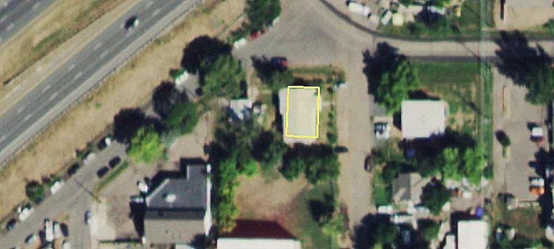 High-Exposure Industrial Building For Sale
