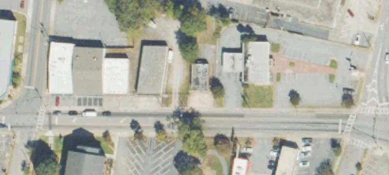 Free-Standing Building on Washington Road