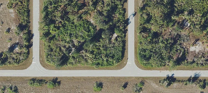 Port Charlotte Corner Lot Opportunity