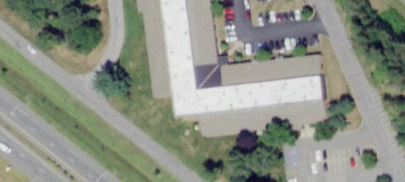 Well-Maintained Building, Many Possible Uses