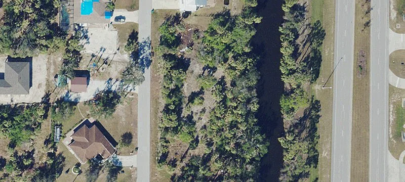 Residential Lot on Como Waterway