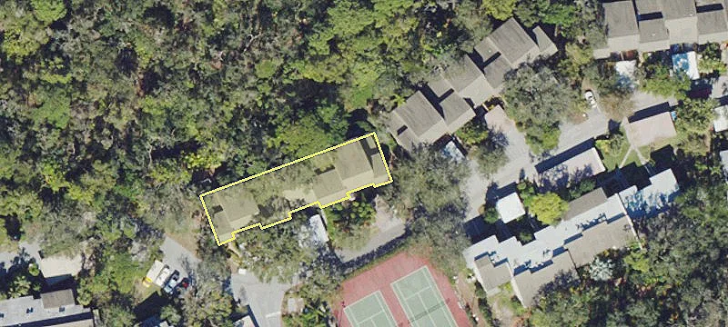 Stylish Treehouse in Pelican Cove