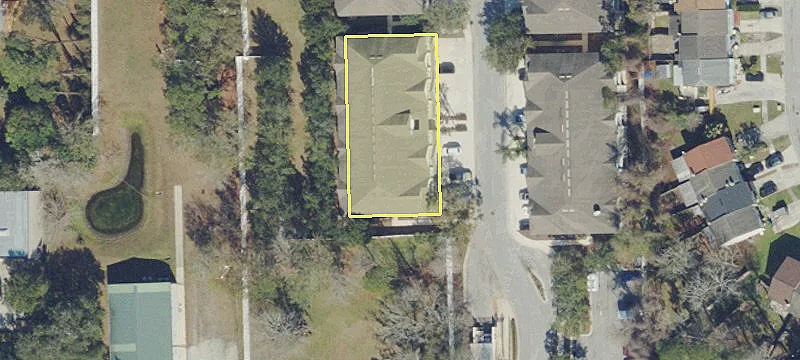 Mandarin Condo with Attached Garage