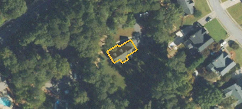 Sprawling Acreage in Prime Location