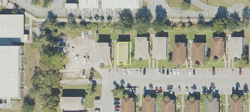 Condominium in Palm Gardens Community