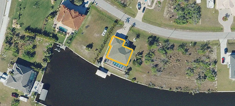 Waterfront Lot Ideal for Home