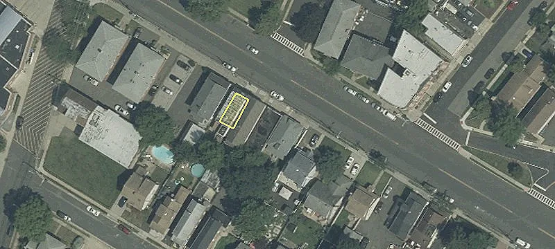Freestanding Commercial Building in Linden
