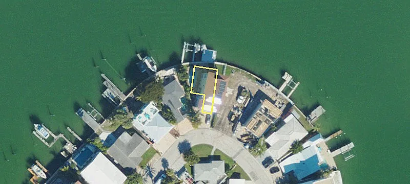 Luxury Waterfront Estate Vacant Lot