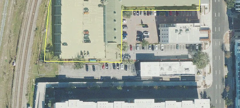 Downtown Studio with Balcony View