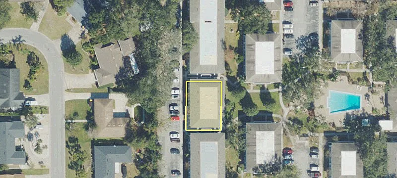 Move-In Ready Condo Near Lakes