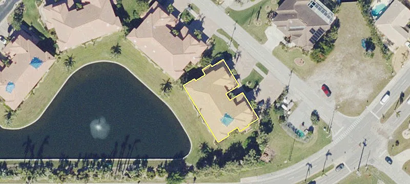 Lakefront Villa in Tarpon Cove