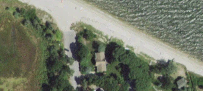 Hampton Bays Cottage Compound