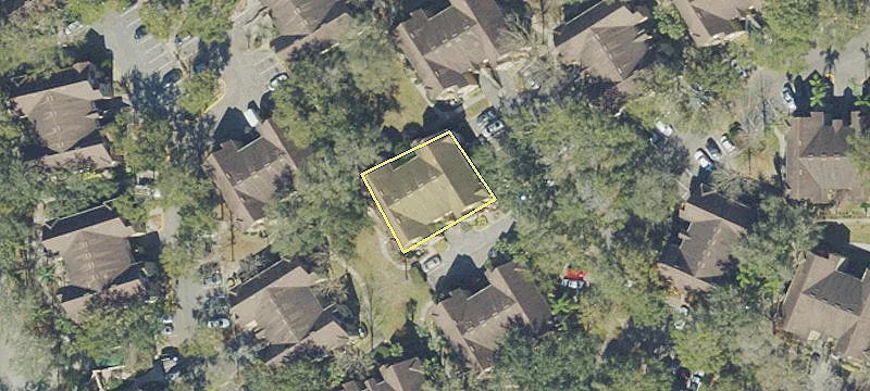 Spacious Apartment in Gated Community