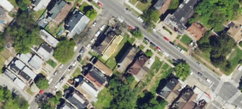 Germantown Triplex with Bonus Studio
