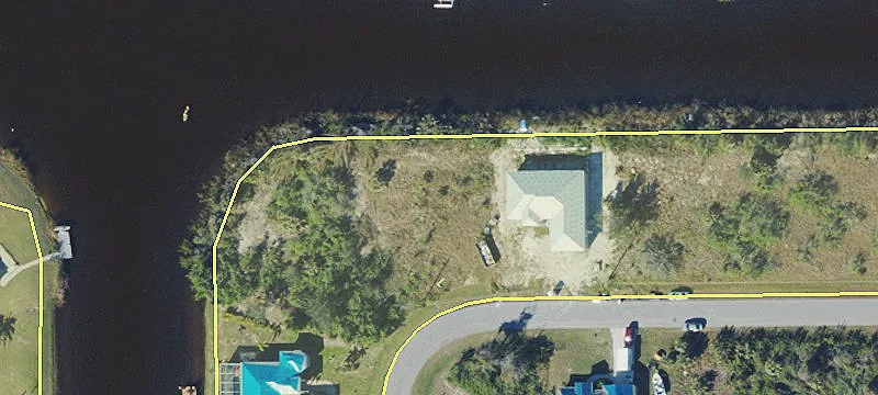 Waterfront Lot in South Gulf