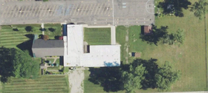 Spacious Facility Ideal for Education