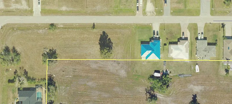 Commercial Land in Growing Area