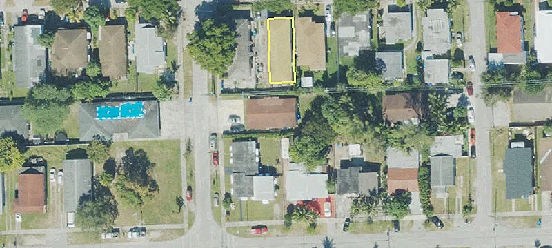 Remodeled Duplex with Modern Amenities